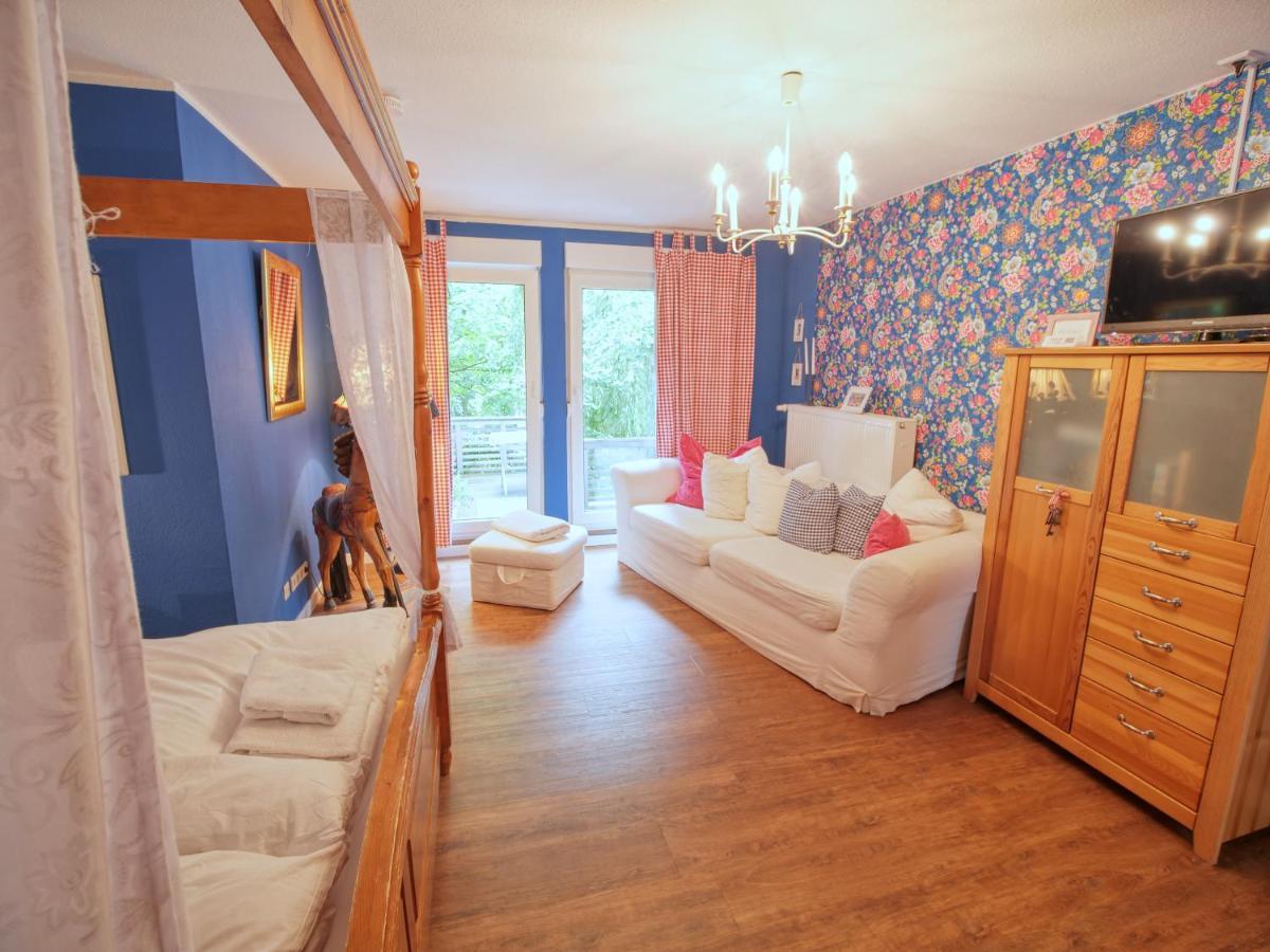 Three B'S Bed And Breakfast Berge  Экстерьер фото